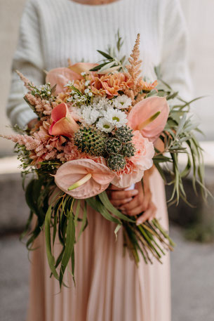 Urbane Hochzeit mit floralen Akzenten – Hochzeitsfloristik