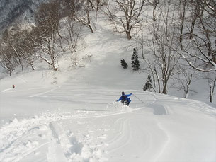最後の一枚バーン,重い雪だが、ナイスV N村さん