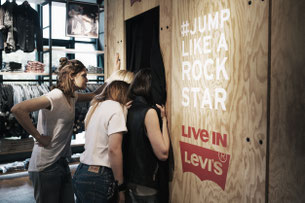 EXPONAT | LEVI'S JUMP LIKE A ROCKSTAR