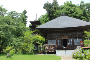 大法寺　三重塔と観音堂