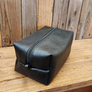 Trousse de toilette simili noir (fait main)