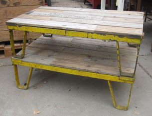 Salontafel ter waarde van € 65,-