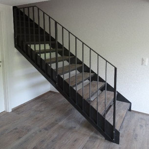 Treppe Innen Metall Geländer Luzern Willisau Stadelmann Metallbau AG