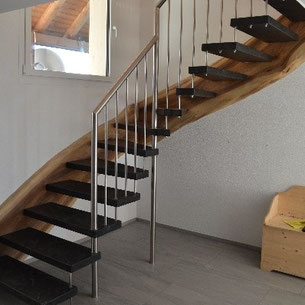 Treppe Innen Metall Holz Handlauf Luzern Willisau Stadelmann Metallbau AG