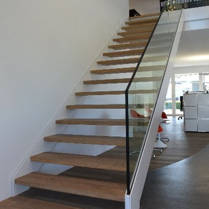 Treppe Innen Metall Holz Glas Luzern Willisau Stadelmann Metallbau AG