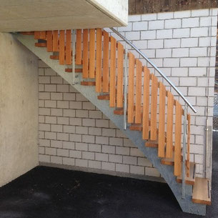 Treppe Aussen Metall Holz Luzern Willisau Stadelmann Metallbau AG