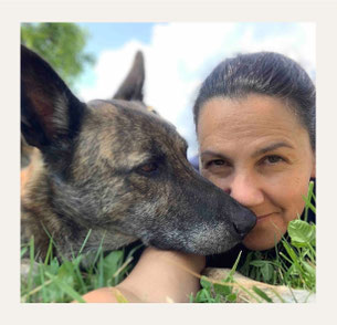 Lucky Soul: Hund schläft beim Mensch