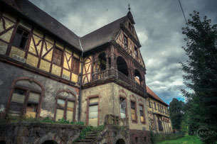 Knight's Manor W.