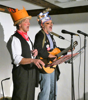 Die Hauptakteure und Initiatoren des Kappenabends Gunther Schwarz und Klaus Richter in Aktion