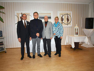 Wechsel an der Spitze des Geschichts- und Heimatvereins Villingen: der bisherige zweite Vorsitzende Andreas Flöß (von links) und sein Nachfolger Edgar Tritschler, der Vorsitzende Werner Echle und Schriftführerin Helga Echle. Foto: Zieglwalner Schwabo