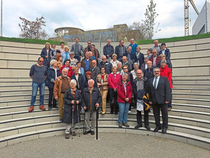 Karl Rombach (unten rechts) empfing die Mitglieder des Geschichts- und Heimatvereins Villingen. Foto: CDU Foto: Schwarzwälder Bote