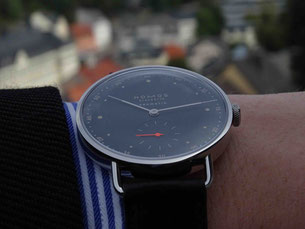 Metro neomatik nachtblau über Glashütte/ Metro neomatik nightblue high over Glashütte. Photo: Men's Individual Fashion.