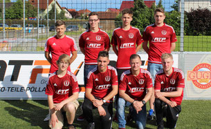 oben v.L: Spielertrainer Daniel Klempau, Daniel Zeitler, Tim Frohnhöfer, Jürgen Schneider unten v.L: Betreuer Christoph Rothmeier, Nico Lindner, Benjamin Hoch und Felix Schraml. Es fehlen: Can Colak, Fabian Gradl und Florian Sandner