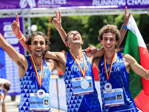 Foto: Großer Jubel der Mattheis-Zwillinge nach einem ihrer vielen Europameistertitel