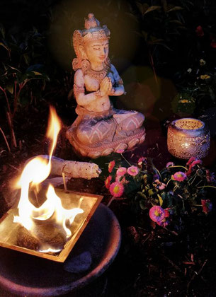 ShivaShakti Puja Parvati HeiligeHochzeit YinYang blütenklang
