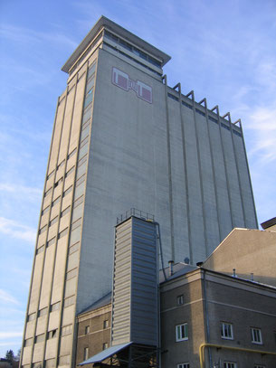 Liesinger Brauerei Turm im Jahr 2006