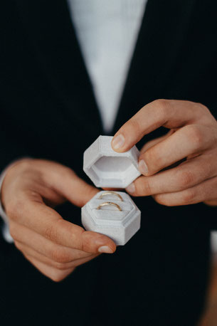 Ringbox aus edlem Samt für Antrag und Hochzeit