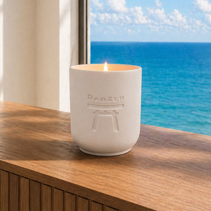 DaoZen - Bougie parfumée lavande, fabriquée artisanalement en Belgique. Pot violet dégradé en Jesmonite, parfum doux et apaisant.