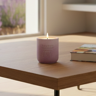 DaoZen - Bougie parfumée lavande, fabriquée artisanalement en Belgique. Pot violet dégradé en Jesmonite, parfum doux et apaisant.