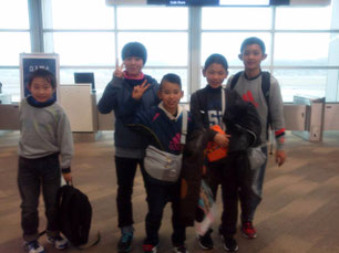 韓国に強化合宿に行ってきます!in 福岡国際空港 2014年1月1日 GooKOREA★