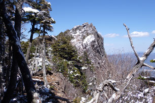 八ヶ岳 残雪期 雪山登山ツアー