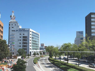名古屋・地下鉄伝馬町駅の交差点より東を望む