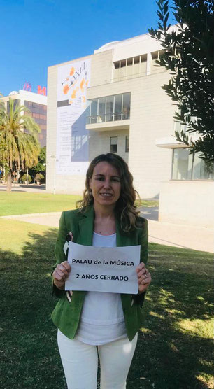 Julia Climent, reclamando la apertura del Palau de la Música de Valencia