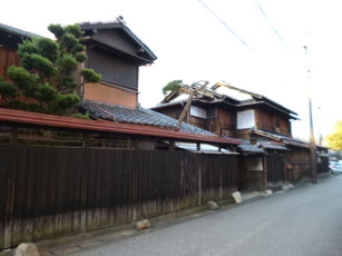 地域おこし アート 現代アート 町おこし 美術館 ギャラリー ワークショップ 地域 結ぶ 研修旅行 講演会 和紙 彫刻 絵画 書 陶芸 古民家 町屋 町家 リノベーション コラボ 古い建物 インスタレーション 空き家 イベント 活動 観光 研修 建築 まちづくり 活用 交流 プロジェクト ボーダレス 岐阜 各務原 美濃 大垣 羽島 瑞穂 関 つなぐ 盲学校 