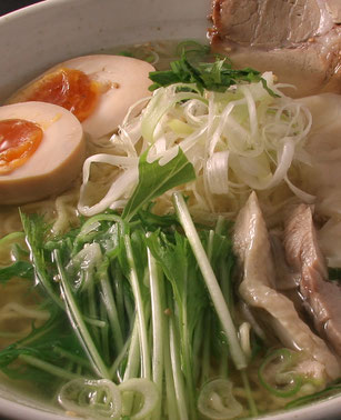 塩ラーメンはまさにまんまるの真骨頂