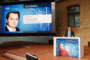Bastian Schwithal - VDZ Summit