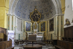 Bild: Im Innern der Église Saint-Victor de Castellane