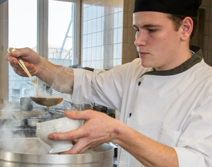 CAP RESTAURATION 56300 Pontivy Morbihan BRETAGNE  - CAP Cuisine Lycée Saint Ivy JASI