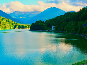 Sylvenstein-Wasser Speicher bei Fall