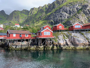 Typische Fischerhäuser, Lofoten, Norwegen.