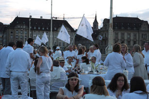  Diner blanc auf der Mittleren Rheinbrücke