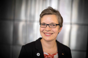 Monika Dehmel, Gründerin und Geschäftsführerin Politik zum Anfassen e.V.