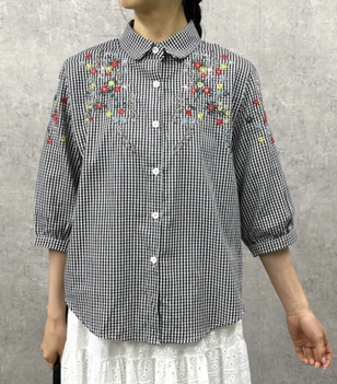 刺繍綿ポリシャツ