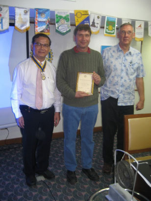 Rachan Manekaan (von links), Manfred Wille und Roger Lindley