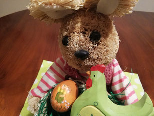 Kraftquelle, selbstgebasteltes Geschenk, alte Osterbräuche neu entdeckt, alte Rituale Ostern, Osterntradition, Ostern auf dem Land, Ostern damals, Ostern in der Vergangenheit, Osterwasser für ewige Jugend, Osterfeuer Brauch
