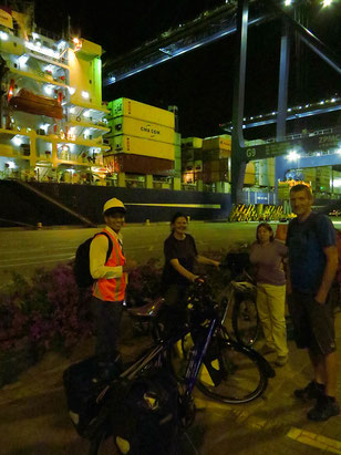 Wir sind in Südamerika! Ankunft abends in Cartagena.
