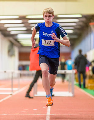 Jan Siebert sprang mit 1,63 Metern auf den zweiten Platz im Hochsprung der U16.