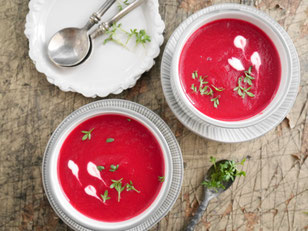 Rote Rüben-Apfel-Suppe