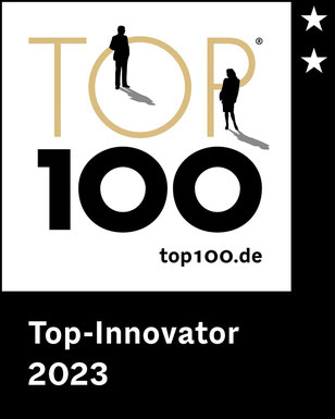 Es ist ein Logo des Veranstalters TOP 100 mit dem Zusatz Top-Innovator 2023. Das Logo ist schwarzweiß.