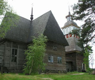 Blockhaus, Holzhaus, Holz, Kirche, Haus, Architektenhaus, Blockhaus, Blockhaus bauen, Fertighaus, Steinhaus, Nachhaltige Bauweise, Nachhaltig bauen, Lebensdauer, Fundament, Holzschutz, Sockel, Hauswand, Chemische Holzschutz