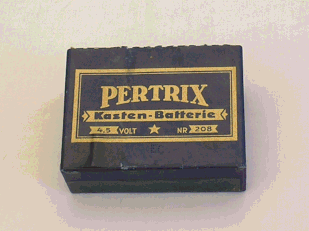 Fa. Pertrix GmbH & Co.KG. Ellwangen - Jagst - Kastenbatterie 4,5 Volt Modell Nr. 208 