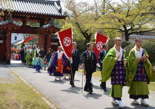 金鑚大師　花まつり　稚児行列2