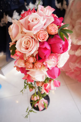 琴羽＊様ご確認用＊白とピンクのバラのキャスケードブーケ＊お花 琴羽＊様ご確認用＊白とピンクのバラのキャスケードブーケ