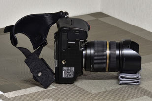 D610側の♀ネジとハンドストラップ側の♂ネジ