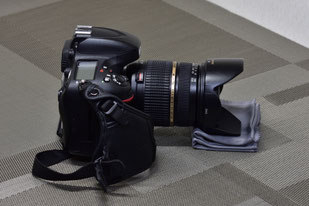 Nikon製ハンドストラップ(AH-4)：手首のベルトを緩めた状態