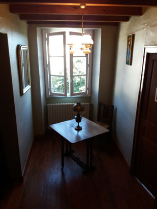 Couloir de la cage d'escalier